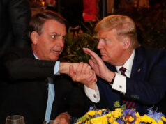 Donald Trump alimenta o sonho vira-lata de Jair Bolsonaro