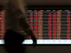 Ibovespa fecha em queda, mas encerra maio com ganhos e novas máximas históricas
