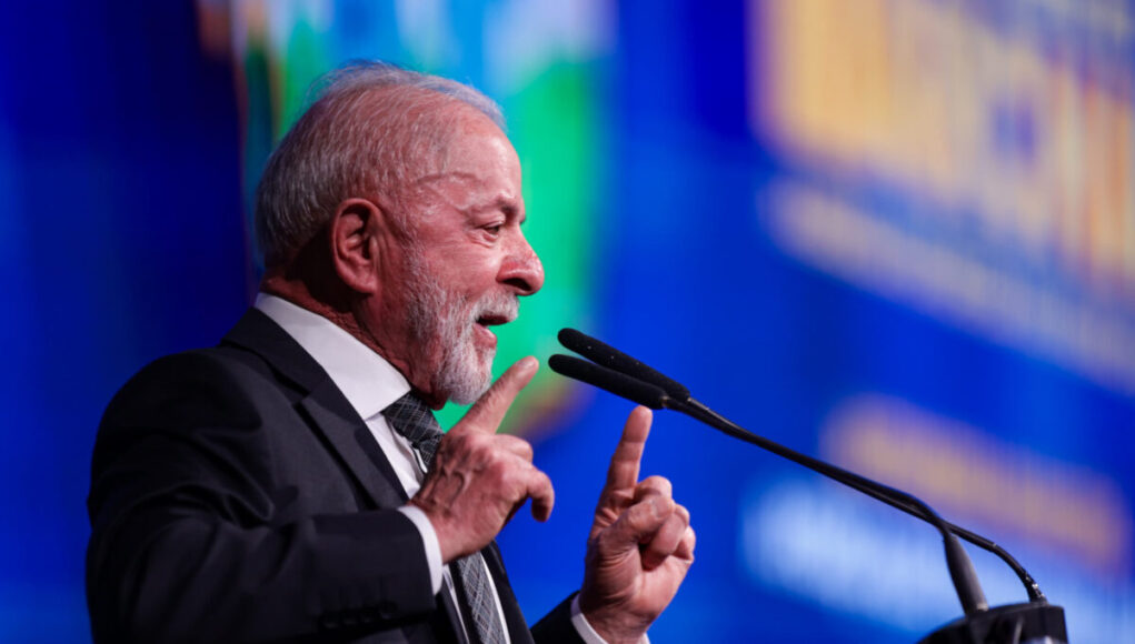 Presidente-Lula-e-ministros-de-Estado-participam-da-abertura-oficial-da-26a-Marcha-a-Brasilia-em-Def.jpeg