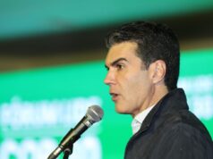 tenho cobrado “com insistência”, diz Helder sobre leitos