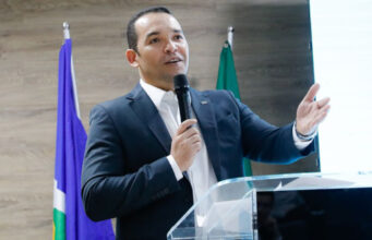 Controlador nega suspeita de desvio e aumenta polêmica Governo-AL