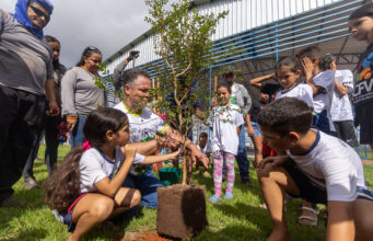 Prefeitura de Rondonópolis | Cláudio Ferreira anuncia plantio de pomares em toda a cidade