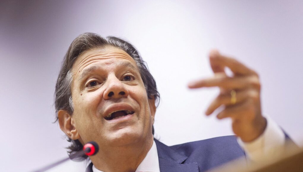 2024-06-27T152218Z_1_LYNXMPEK5Q0NM_RTROPTP_4_MACRO-HADDAD-CONSELHAO.jpg