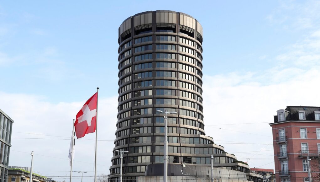 2025-06-24T132225Z_1_LYNXMPEL5N0QW_RTROPTP_4_SWISS-BANKING.jpg