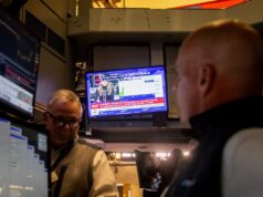 Bolsas mundiais sobem e petróleo cai com mercado à espera de resposta do Irã aos EUA