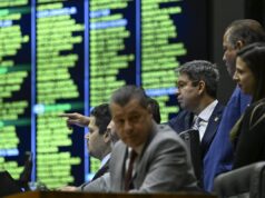 A avaliação do líder do governo sobre a sessão do Congresso que derrubou vetos de Lula – CartaCapital