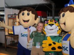 Flávia Moretti visita exposição de Várzea Grande na FIT Pantanal