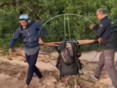 Bombeiro de folga resgata piloto que caiu de parapente em GO. Vídeo