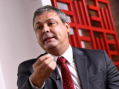 Líder do PT vê Datafolha com alívio apesar de avaliação ruim em 40%