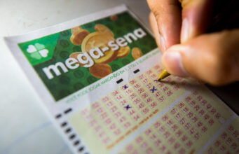 Mega-Sena sorteia R$ 45 milhões neste sábado. Confira os números