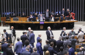 Lula prioriza Centrão e PT na 1ª leva de emendas de 2025