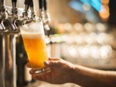 Homem obrigado a beber 4 litros de cerveja por dia processa Ambev