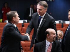 Moraes manda advogados deporem após Cid dizer que filha foi procurada