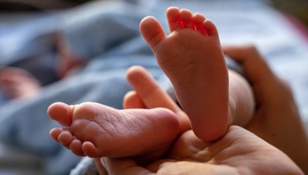 foto-bebe-divida-droga.jpg