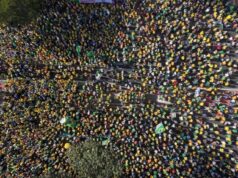 Bolsonaro reúne 16.400, seu menor público na av. Paulista