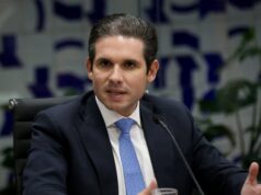 Câmara aprova proposta para derrubar decreto do governo Lula que aumentou o IOF