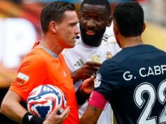 Juiz brasileiro aciona protocolo antirracismo em jogo do Real