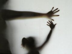 Mulher sofre queimaduras em Maceió após companheiro jogar água quente