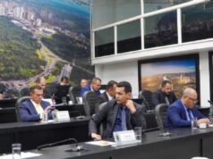 Câmara aprova projeto que proíbe procedimentos de transição de gênero em menores; prática já é vetada