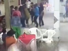Vídeo mostra momento em que homem é esfaqueado em bar