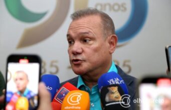 Wellington Fagundes defende Eduardo Bolsonaro e quer torná-lo o senador mais votado do Brasil