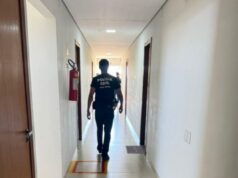 Preso em operação, motociclista encapuzado que atirou contra empresário é policial militar