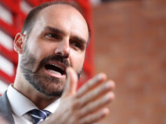 Após reclamar de Tarcísio, Eduardo Bolsonaro critica Ratinho Jr.