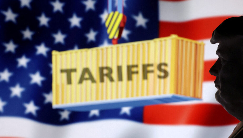 2025-04-03T100246Z_59401636_RC2XPDADQG47_RTRMADP_3_USA-TRUMP-TARIFFS-STOCKS.jpg