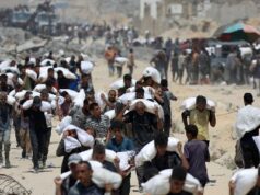 População saqueia caminhões de comida em Gaza; fome matou mais de 130
