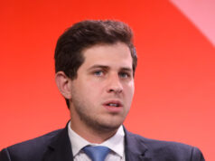 Líder do PSB rebate Eduardo e diz que Brasil não quer impunidade