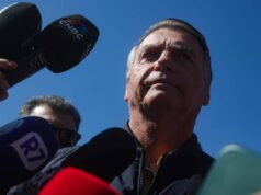 Bolsonaro não declarou possuir dólares em 2022