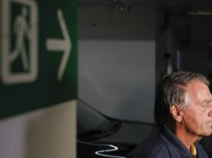 Bolsonaro se reúne com aliados no PL e evita falas públicas