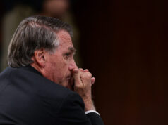 Bolsonaro confirma pausa total em julho após crise de soluço e vômitos