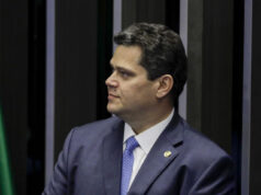 Governo tem legitimidade para tomar decisão, diz Alcolumbre sobre IOF