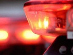 Jovem espanca mãe e a ameaça com revólver por causa de wi-fi lento