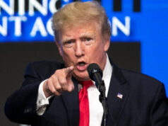 Trump impõe tarifa de 50% para o Brasil e cita caso Bolsonaro