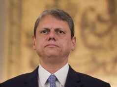 Tarcísio diz que Lula pôs ideologia acima de economia