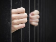 Médico é condenado a 43 anos por estuprar mulheres com câncer em MG