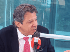 Haddad diz que Brasil quer negociar tarifas, mas culpa é de relação Trump-Bolsonaro