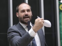 Eduardo Bolsonaro se isola do Centrão enquanto depende do bloco para escapar de cassação – CartaCapital