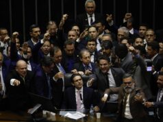 Motta retoma Câmara de bolsonaristas após Lira intervir – 06/08/2025 – Poder