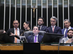 Motta: PEC da blindagem ‘é direito’ do Congresso – 27/08/2025 – Poder