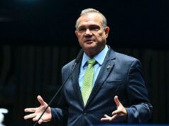 ‘Bolsonaro está preso e não tem nenhuma denúncia de corrupção’: Fagundes vê suposta ditadura no Brasil