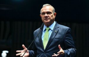 ‘Bolsonaro está preso e não tem nenhuma denúncia de corrupção’: Fagundes vê suposta ditadura no Brasil