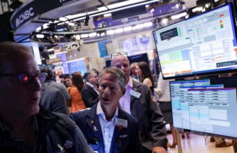 Futuros de NY recuam e petróleo avança com escalada das tensões no Oriente Médio