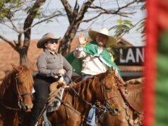 Prefeitura de Rondonópolis | Prefeito participa da Cavalgada e diz que tradição não pode acabar