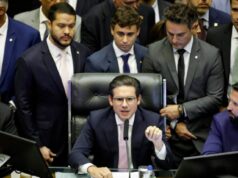 Semana na Câmara será dominada por debates de foro e anistia