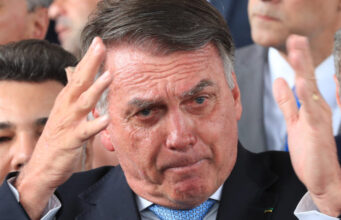 Defesa nega descumprimento de medidas cautelares por Bolsonaro