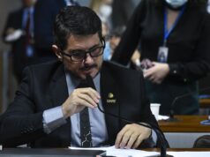 Moraes autoriza Do Val a participar de sessões no Senado após as 19h