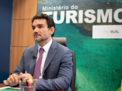 União Brasil pressiona por saída do governo e ameaça expulsar ministro